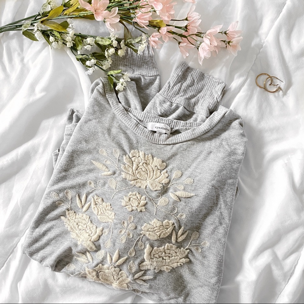 Floral Top w/ Pleated Sleeves 🌟 50%OFF BUNDLES 🎉